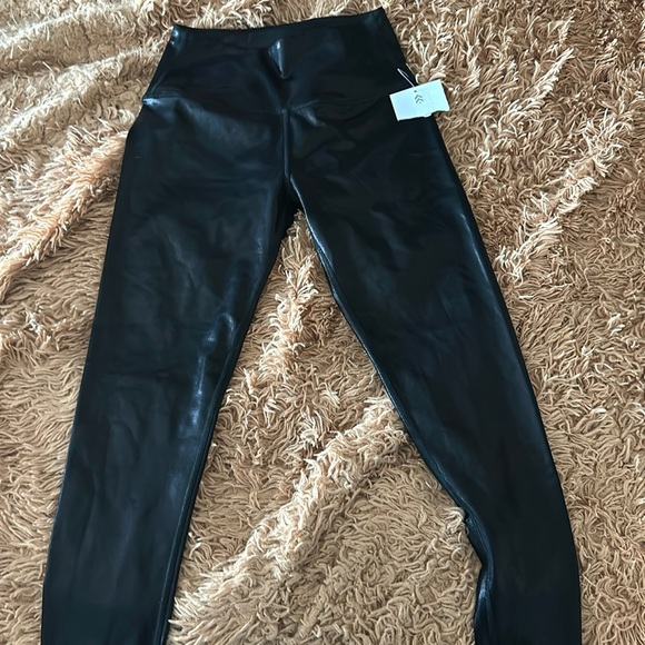 barry’s bootcamp Pants - Barry’s Bootcamp High Waist Legging
